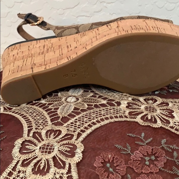 Coach wedges - Picture 2 of 3